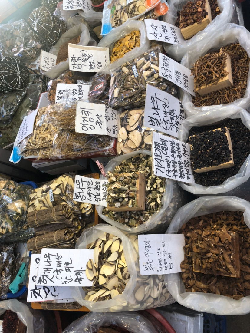 
                        誰知道這都是什么?????? #韓國美食# 