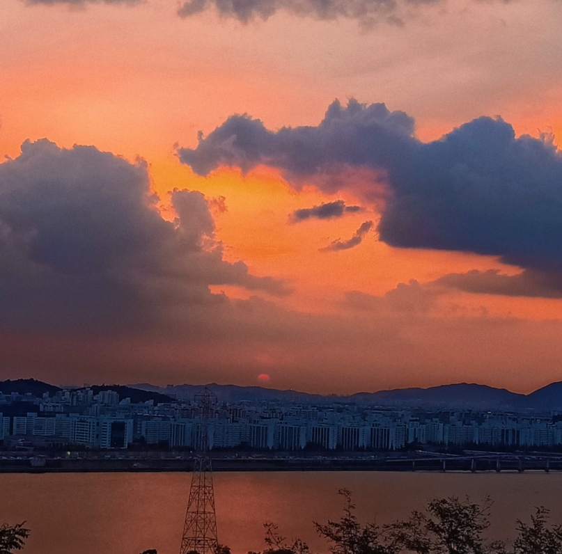 
                        大家去韓國一定要去#天空公園#感受自然，實在是太美了吧~快去打卡