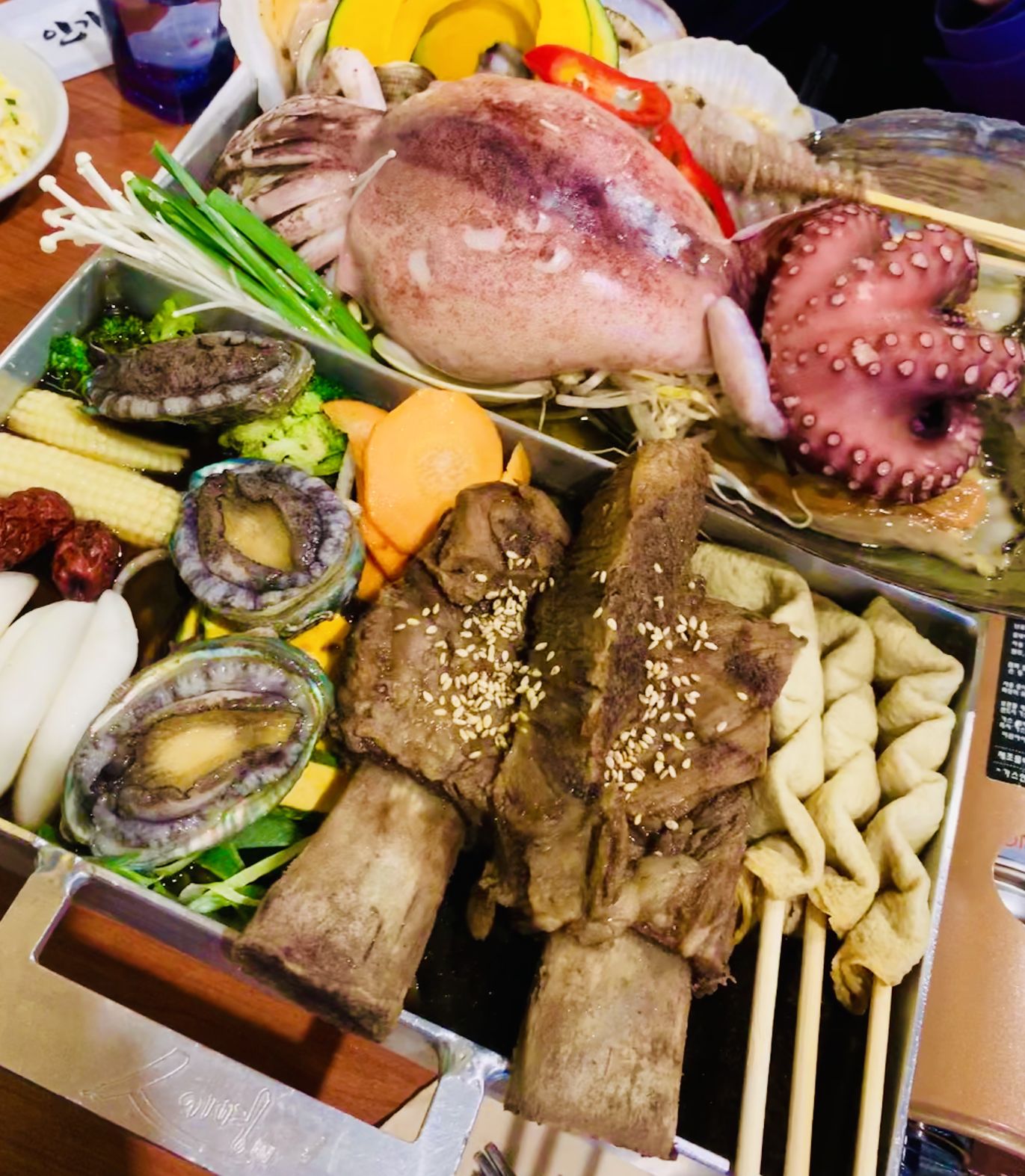
                        #韓國美食# 越是到半夜的時(shí)候，越是想吃東西，不管啦，明天要犒勞一下自己～??