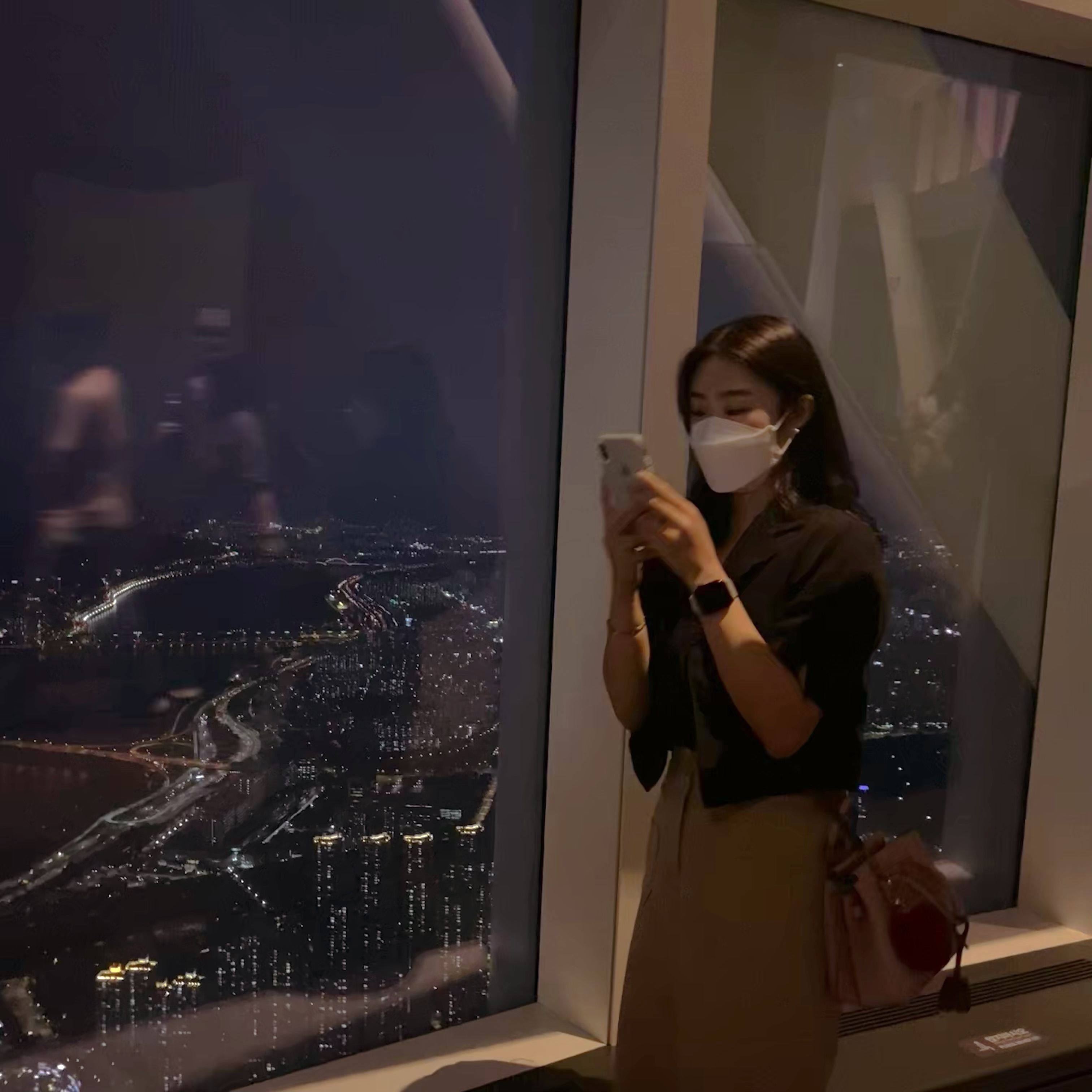 
                         #首爾旅游# 首爾夜景拍攝最佳地還可以免費看展 #樂天世界塔##韓國旅游攻略# 