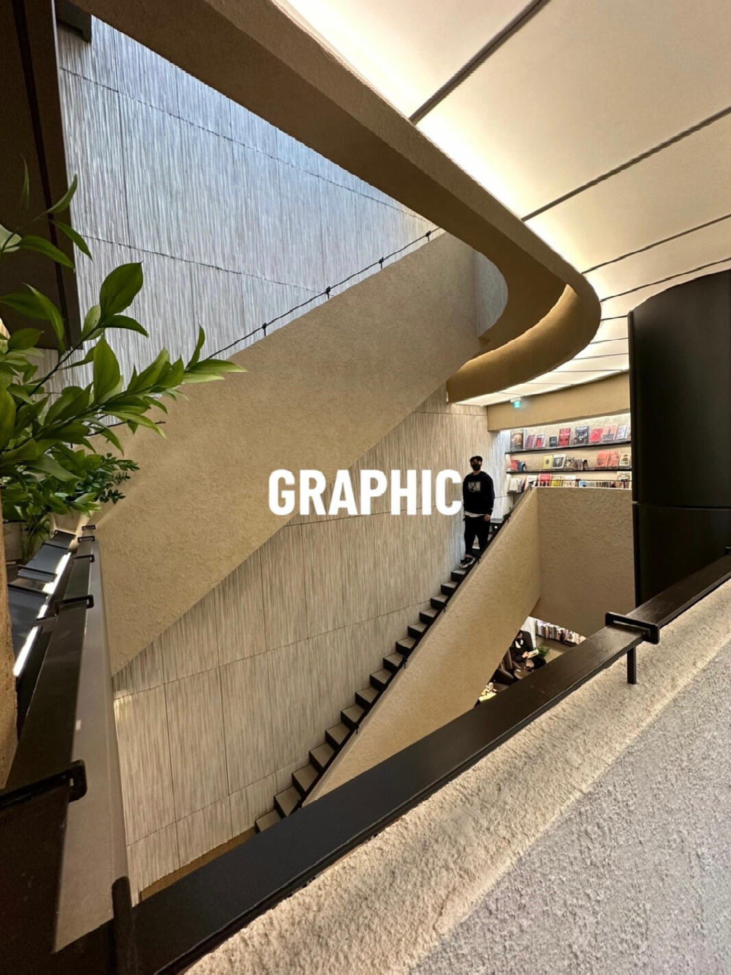 
                        GRAPHIC?首爾設(shè)計(jì)書(shū)局Graphic??有入場(chǎng)費(fèi) 不限時(shí)間?提供免費(fèi)無(wú)限量咖啡飲料吧臺(tái)飲用??書(shū)店地點(diǎn)：33,Hoenamu-ro 39-gil,Yongsan-gu,Seoul??營(yíng)業(yè)時(shí)間：每日13:00-23:00（週一休）??#Graphic #koreatravel #seoularchitecture #korea #seoul #archituredesign #漢南洞 #梨泰院 #清水模 #清水模建築 #建築攝影 #建筑攝影 #建築寫(xiě)真 #建築設(shè)計(jì) #建筑設(shè)計(jì) #???? #???? #??? #????