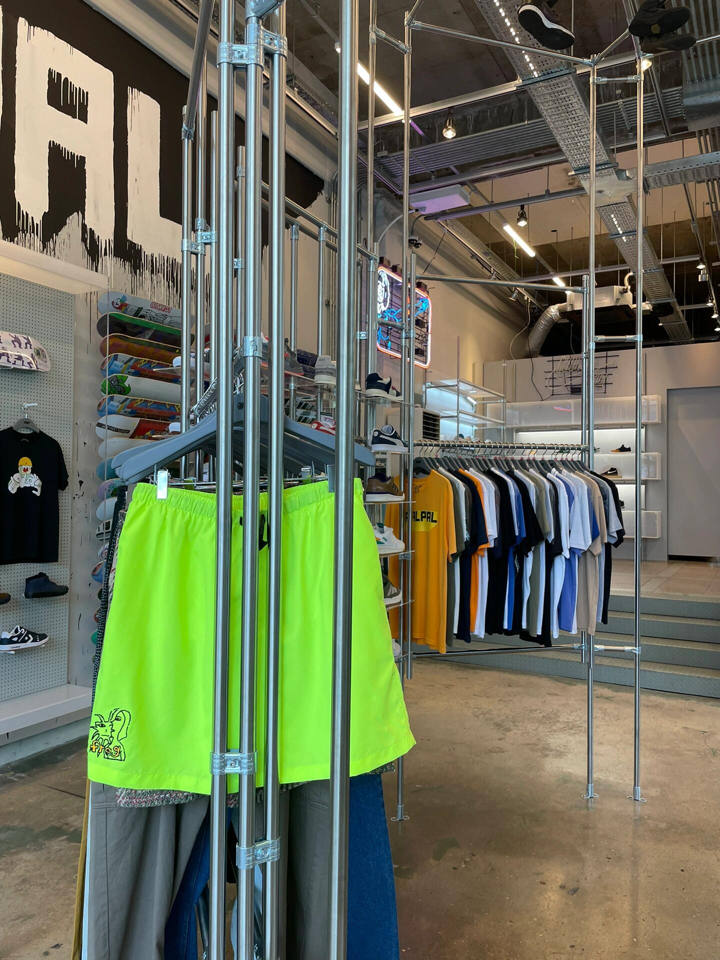 
                        ????首爾江南狎鷗亭羅德奧購物推薦??????boontheshop??? ???? ??? ????60? 21 ??? ??????COSCOS ???? ??? ???? 418???BEAKER??? ????? ??? ???? 408 (???) ??? ?? ??????????Liquides??? ??? ?? ???? ????? ??? ???? 461 ????? 1????Acne Studios????????? ??? ???162? 27-2 ??? ???????Chrome Hearts?????? ??? ???162? 24???10-Corso-Como10????? ????? ??? ???? 416 (???) 1?, 2????Worksout???? ?????? ??? ???157? 20-4???SupremeSupreme ???? ??? ???153? 37???Joy Gryson?????? ???? ??? ???168? 20???PalPal Skates?? ?????? ??? ??? 842 1????Stussy??? ?? ???? ??? ????46? 42???Clove????? ??? ???168? 30 1????Sinoon?? ??????? ???? ??? ????42? 47???EPT??? ????? ??? ???168? 25 1????Grove???????? ??? ???164? 39???Gentle Monster????? ??? ???? ??? ????46? 50 M?, 2?, 3????Tamburins???? ??? ???? ??? ????46? 50 ??? ?? 4? ???????Wiggle Wiggle????? ???? ??? ???168? 31#韓國旅行攻略 #韓國生活 #首爾旅行 #韓國 #首爾 #首爾生活 #首爾探店 #狎鷗亭探店 #韓國旅行 #韓國購物 #狎鷗亭羅德奧 #狎鷗亭逛街 #清潭洞