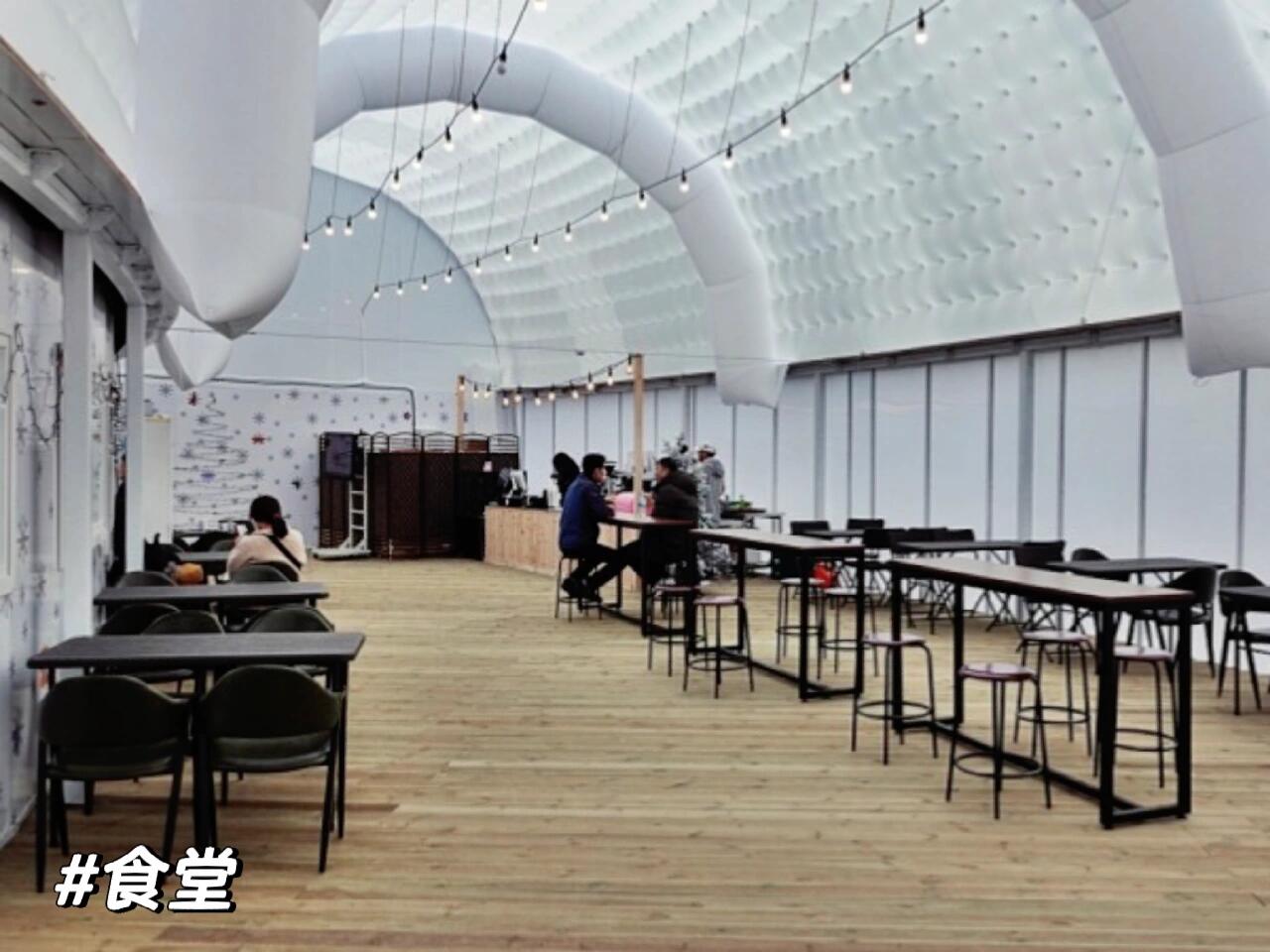 
                        韓國????｜市廳滑冰場重磅回歸市廳廣場滑冰場時(shí)隔兩年終于要重新開放啦！冬季冰上娛樂第一站，安排上????日期：12/15~23/02/05?時(shí)間：平日: 10:00~21:30周末&公休日：10:00~23:00圣誕節(jié)&12月31日：10:00~25:00??費(fèi)用：1小時(shí)/人：1000韓幣（包含租鞋費(fèi)用）??其他體驗(yàn)活動(dòng)及租賃服務(wù)需另收費(fèi)??地點(diǎn)：???? ? ???? ????地鐵：市廳站(???) 5號(hào)出口#韓國 #留學(xué)韓國 #韓國生活 #韓國日常 #韓國旅行 #韓國旅游 #韓國游玩 #本地人去哪玩 #周末去哪兒 #周末去哪兒浪 #約會(huì) #情侶約會(huì)去哪里 #遛娃 #周末遛娃 #首爾 #首爾市廳 #明洞 #冬天 #滑冰 #冰壺 #體驗(yàn) #筆記靈感
