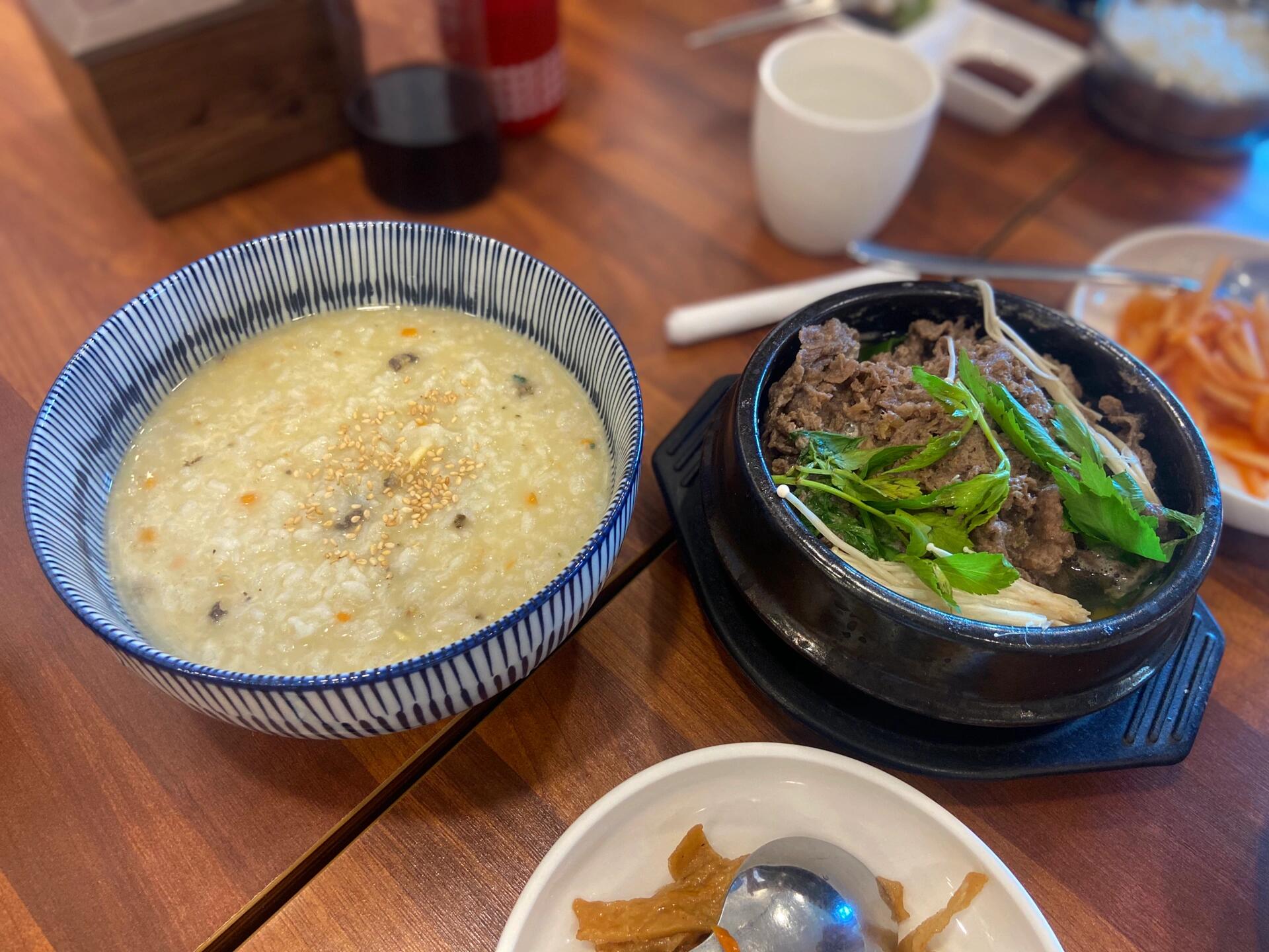 
                        西歸浦潛水艇??探索之旅人生體驗?1潛水艇#西歸浦 ????café探索濟州島的奇妙地貌，柱狀節理帶讓地理愛好者超級開心?? #濟州島??café在這里，每一次潛入深海都是一次全新的探險！??