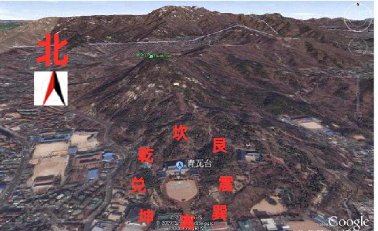 
                        傳統文化與大數據下的青瓦臺#韓國#傳統文化#大數據#青瓦臺1. 我們將青瓦臺60年的歷史濃縮在第一張表格中??；2. 將12個歷史事件的年份屬相（鼠?；⑼谩降诙垐D表中??；3. 發現12個大事件中，有8個發生在“西南-東北”線上，有3個發生在“東南-西北”線上??；4. “西南-東北”是坤艮線，“東南-西北”是巽乾線??；5. 圖3來自Google，在此地圖比例上用中國傳統文化看，坤艮、巽乾反向，尤其坤，符合一代宗師吳景鸞所言：坤風側射，那么事件發生在這個時段內的概率就大??；6. 網上有描述青瓦臺的顏色和造型像寺廟，根據中國傳統文化看，如果是寺廟，反而有好的發展??；7. 你還能看出哪些問題，歡迎評論??。