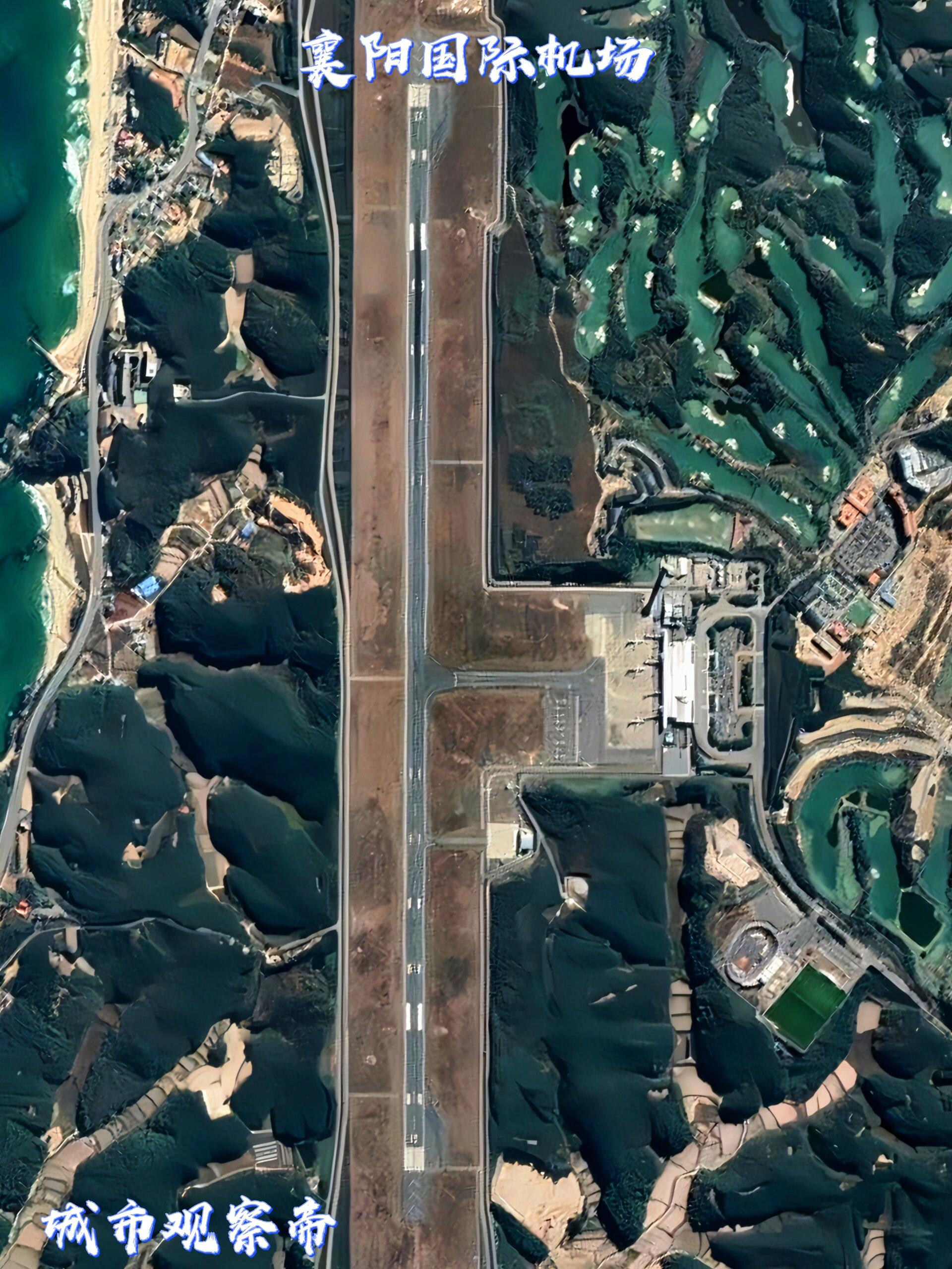 
                        韓國十大機場：其中一個竟然和中國重名！仁川國際機場：位于仁川永宗島，是韓國最大的民用機場，屬于4F級國際機場，也是韓國最繁忙的機場。仁川國際機場有2座航站樓和4條跑道，連續多年被評為“全球十佳機場”。??金浦國際機場：4E級國際機場，是韓國第二大國際機場。擁有2座航站樓，T1（國內）和T2（國際），共有2條跑道，分別長3600米和3200米。主要運營國內航線，國際航線主要飛往中國、日本和臺灣地區。??濟州國際機場：位于韓國最大的島嶼濟州島，是韓國第二繁忙的國際機場。航站樓面積12.6089萬平方米，有2條跑道，分別長3180米和1900米，主要運營國內航線。???釜山金海國際機場：4E級軍民合用國際機場，擁有2座航站樓和2條跑道，分別長2740米和3200米，年旅客吞吐量在韓國排名前四。??大邱國際機場：位于韓國慶尚道的中心，是4E級軍用合用國際機場，有1座航站樓，設3座登機廊橋和2條跑道，分別長2745米和2755米。運營通往中國、日本、越南、關島、俄羅斯等國際航線，以及首爾、濟州等國內航線，在韓國排名前五。??清州國際機場：4E級軍民合用國際機場，擁有1座航站樓和4座登機廊橋，有2條跑道，均為2743米長，60米寬。??光州國際機場：國內軍民合用機場，韓國南部國際樞紐機場。擁有1座二層式航站樓，設3座登機廊橋和2條跑道，均為長2835米。??務安國際機場：擁有1座航站樓，設3座登機廊橋，跑道長2800米，寬45米。年旅客吞吐量不足百萬人次，但有很多國際航線，飛往日本大阪、松原、北九州，中國上海、臺北，越南峴港，菲律賓宿務、卡利博，泰國曼谷，蒙古等地，也有飛往濟州的國內航線。??韓國襄陽國際機場：4D級國際機場，航站樓面積2.613萬平方米，設4座登機廊橋，站坪設7個民航機位，跑道長2500米，可滿足年旅客吞吐量300萬人次的使用需求。??蔚山機場：擁有1座航站樓，設4個登機口，機場民航站坪設4個機位，跑道長2000米，寬45米。蔚山機場年旅客吞吐量在80萬人次左右。??#機場 #飛機 #飛機拍攝 #仁川機場 #濟州島機場 #釜山金海機場 #韓國金浦機場 #韓國襄陽機場 #蔚山 #韓國大邱 #韓國光州 #韓國清州 #務安機場 #韓國 #韓國生活 #留學韓國 #首爾 #首爾機場