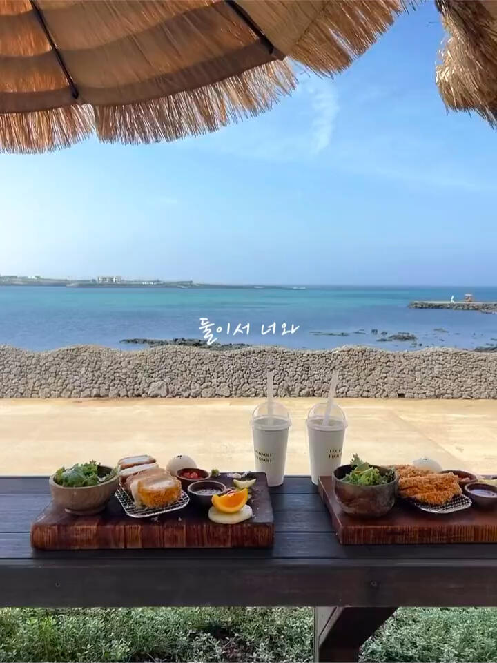 
                        韓國????濟州｜入境準備行前，一定要多關注一下天氣預報哦！???出行準備：??【護照】雖然濟州島是免簽的，但護照還是必備的哦！1??轉換插頭。韓國的電壓和插座與國內不同，有些酒店不提供，建議提前準備好。2??韓國電話卡。或者租個WiFi，保持網絡暢通??。3??韓幣現金。準備一些現金，以防有些地方不能刷卡。便利店有些可以用支付寶或微信支付。4??銀行卡??5??自備牙膏牙刷，有些酒店不提供。6??下載翻譯軟件，Papago和有道都可以，再下載一個Naver地圖???。7??帶支筆??，飛機上要填資料。#濟州島 #韓國 #濟州島旅行 #韓國入境 #旅行準備 #韓國旅游 #濟州島攻略