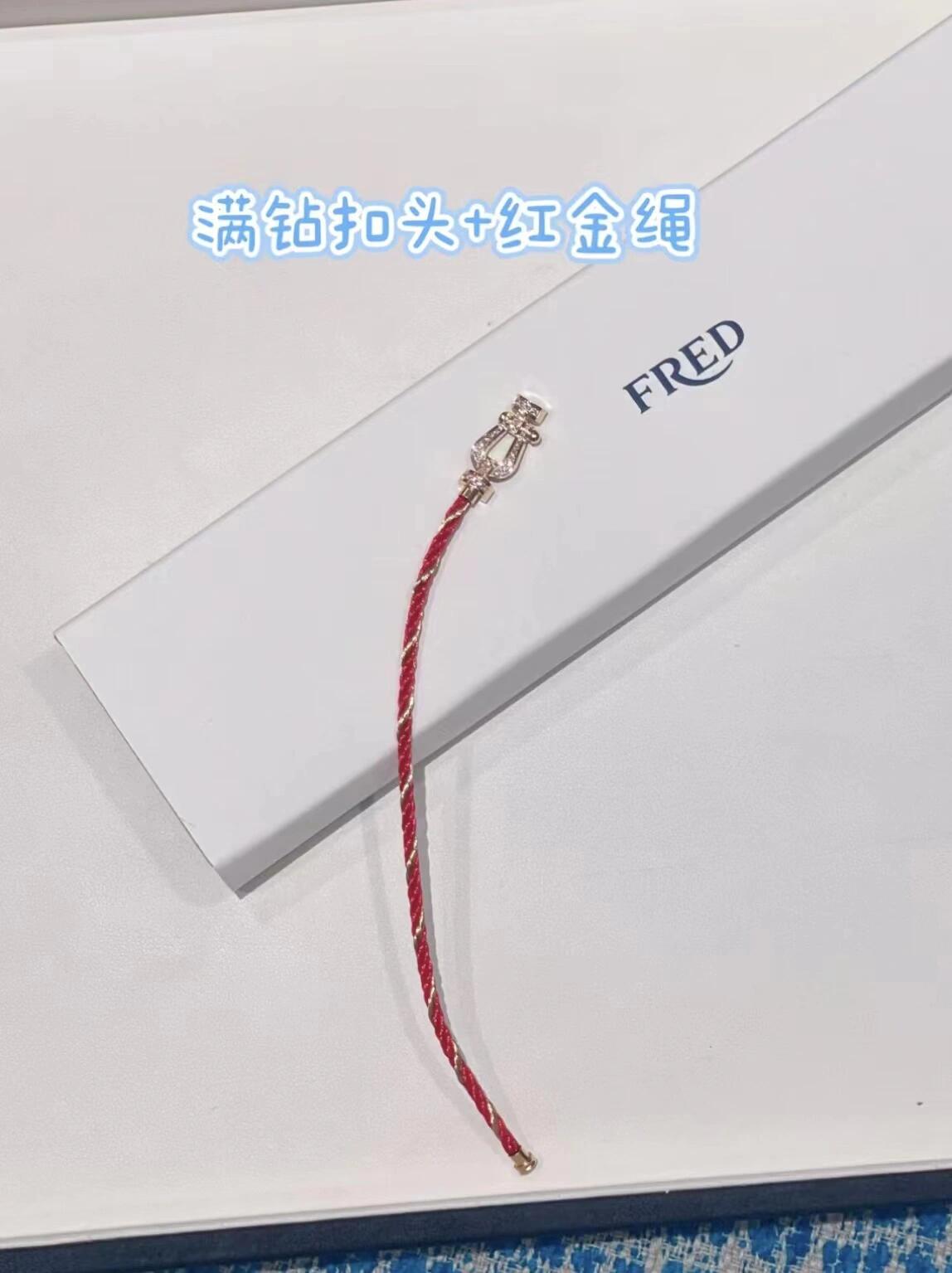 
                        韓國FRED價格超劃算！66折????FRED在韓國真的超值！項鏈、手鏈全場參與活動，價格好到讓人心動??。姐妹們，趕緊沖呀，不要再多花冤枉錢啦！#fred #韓國 #韓國免稅店 #FRED #fred馬蹄扣 #FRED斐登星光