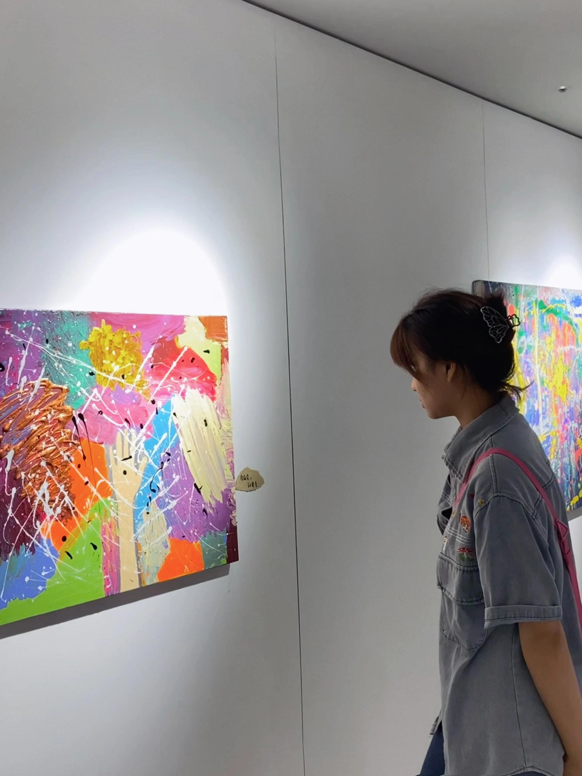 
                        ??Polg 04 |泫雅畫展???坐標??南山塔 4樓坐公交01 可以到達哦畫展??免費 感興趣可以去看一看啦#首爾南山塔 #泫雅畫展 #快樂日常 #plog #韓國旅行 #首爾景點 #藝術展覽