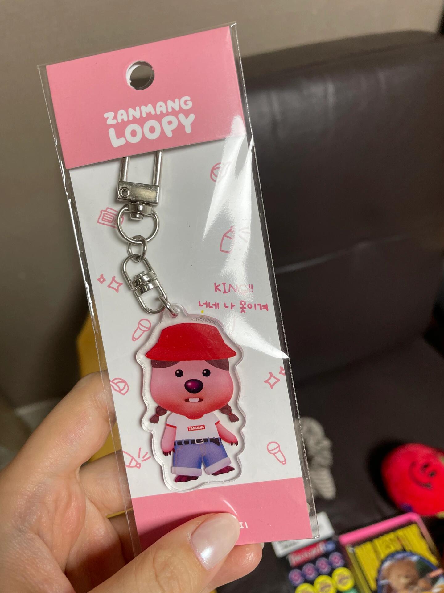 
                        韓國loopy濃度爆表啦！?????#loopy #露比 #小海貍露比 #女明星 #韓國 #韓國旅游 #露門 #粉耗子最近，韓國的loopy濃度簡直高到不行！???? 小海貍露比的魅力真的是無法擋，到處都能看到她的身影。不管是在街頭巷尾，還是各大熱門地標，你都能感受到loopy的存在。??作為一個女明星，露比的人氣真的是太強了，粉絲們的熱情就像是永不熄滅的火焰。???? 無論是在露門還是粉耗子中，大家對她的討論和關注度都是超高的。如果你也是她的粉絲，那你一定要關注這股loopy熱潮哦！????韓國旅游的小伙伴們，下次來韓國的時候，不妨也加入到這場loopy狂歡中來，體驗一下韓流的魅力吧！???? #韓流熱潮 #追星必到