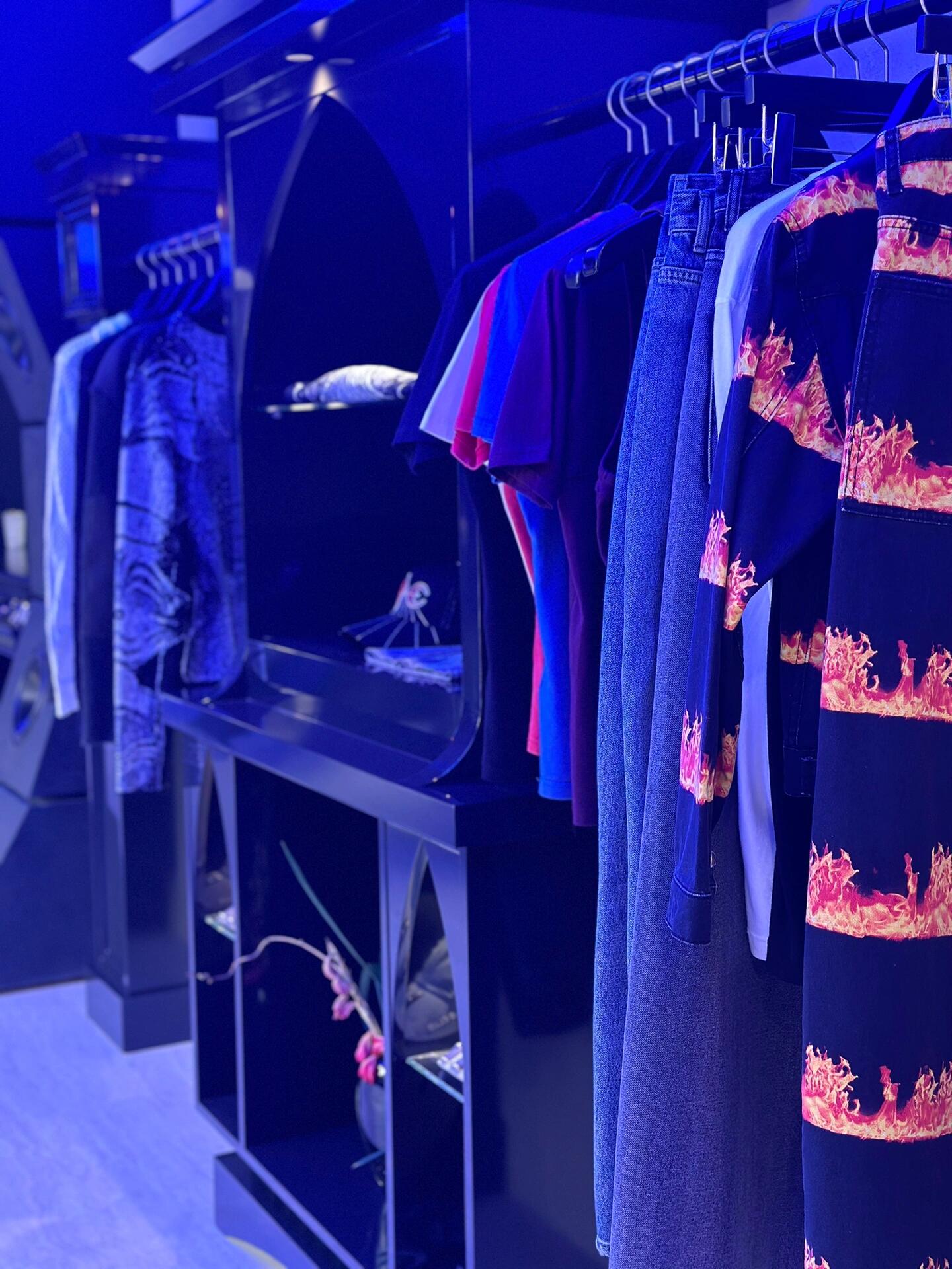 
                        ????探店 | 梨泰院必逛潮牌Thug Club這家店鋪設計感滿滿，簡直是潮人必打卡地??#韓國潮牌 #韓國探店 #梨泰院 #thugclub #韓國日常 #韓國生活 #潮牌穿搭