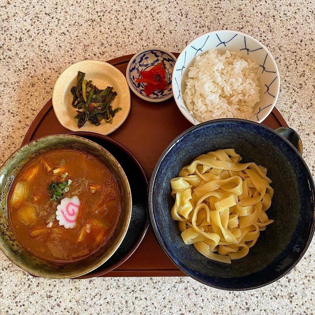 
                        ????在圣水！蛋食愛好者必打卡的地方！?? ???? ?? ??? ???5?? 26? 11:30-21:00?? 推薦美食：- ? ???(?? ???) 新吉列東（煎蛋餅）9,000- ? ????? (???? ???) 新艾維吉列東（蝦煎蛋餅）13,000- ???? ??? 大腸咖喱沾面11,000- ??? ???? 牛肉咖喱面9,500#韓國 #首爾 #首爾探店 #首爾美食 #圣水洞 #首爾吃喝玩樂 ????
