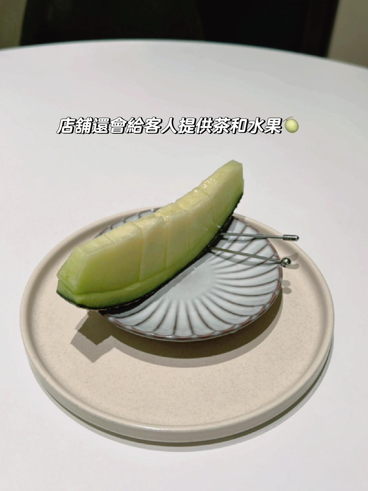 
                        Travel Plog l 首爾梨泰院區人氣襪子店鋪??這家店的服務實在是太周到，襪子款式非常多???包裝的貼子和盒子也是美到不得了???????♀?#韓國旅游 #首爾探店 #首爾旅行 #人氣店 #韓國潮牌 #攝影日常 #旅行plog #韓國旅行 #梨泰院探店 #梨泰院 #韓國梨泰院