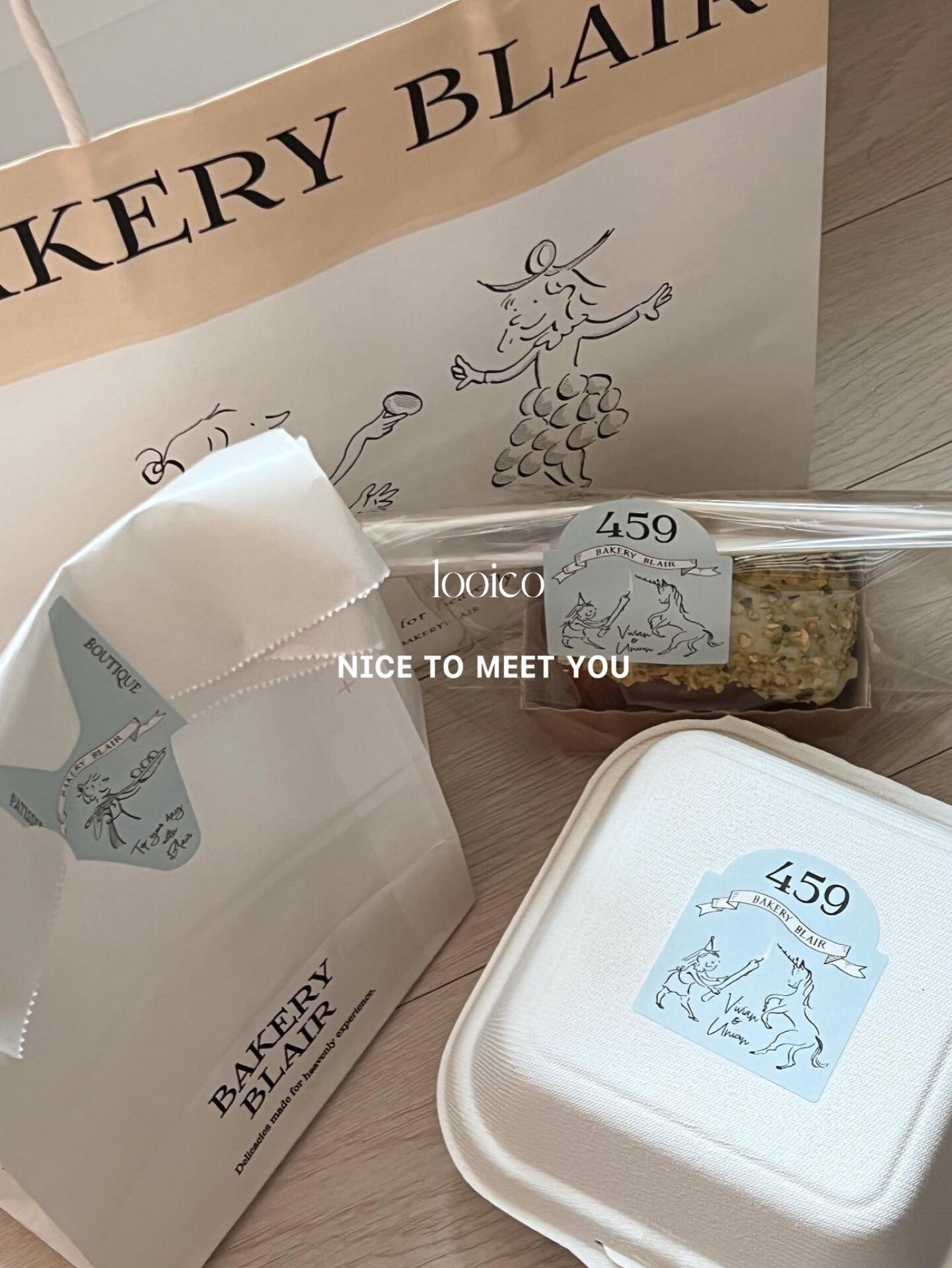 
                        ????探店｜BakeryBlair??- 松坡區????面包店1月份開業，每天都在排隊起個大早就為了這口面包??一眼就被門面吸引裝修是輕法式風格每次路過門口都有好多小姐姐在拍照??二樓是咖啡廳，氛圍感十足- 面包種類豐富經典法式面包應有盡有法棍??、牛角包??、貝果??、酥餅??、吐司??、蛋糕??、甜甜圈??…買了三款，糖度真的愛了沒有齁甜，剛剛好的甜度- 面包類大概3500-6500韓幣一個蛋糕類9500韓幣起- 店內有ins很出名的餐具出售也有品牌的自制餐具?? ?? ??? ????? 459 1, 2?韓國生活｜韓國探店｜法式面包#探店 #跟我來探店 #周末探店 #COTD咖啡探店 #高顏值咖啡館推薦 #探店報告 #韓國探店 #韓國探店咖啡廳 #韓國咖啡廳 #法國鄉村面包 #首爾咖啡廳 #高顏值餐具
