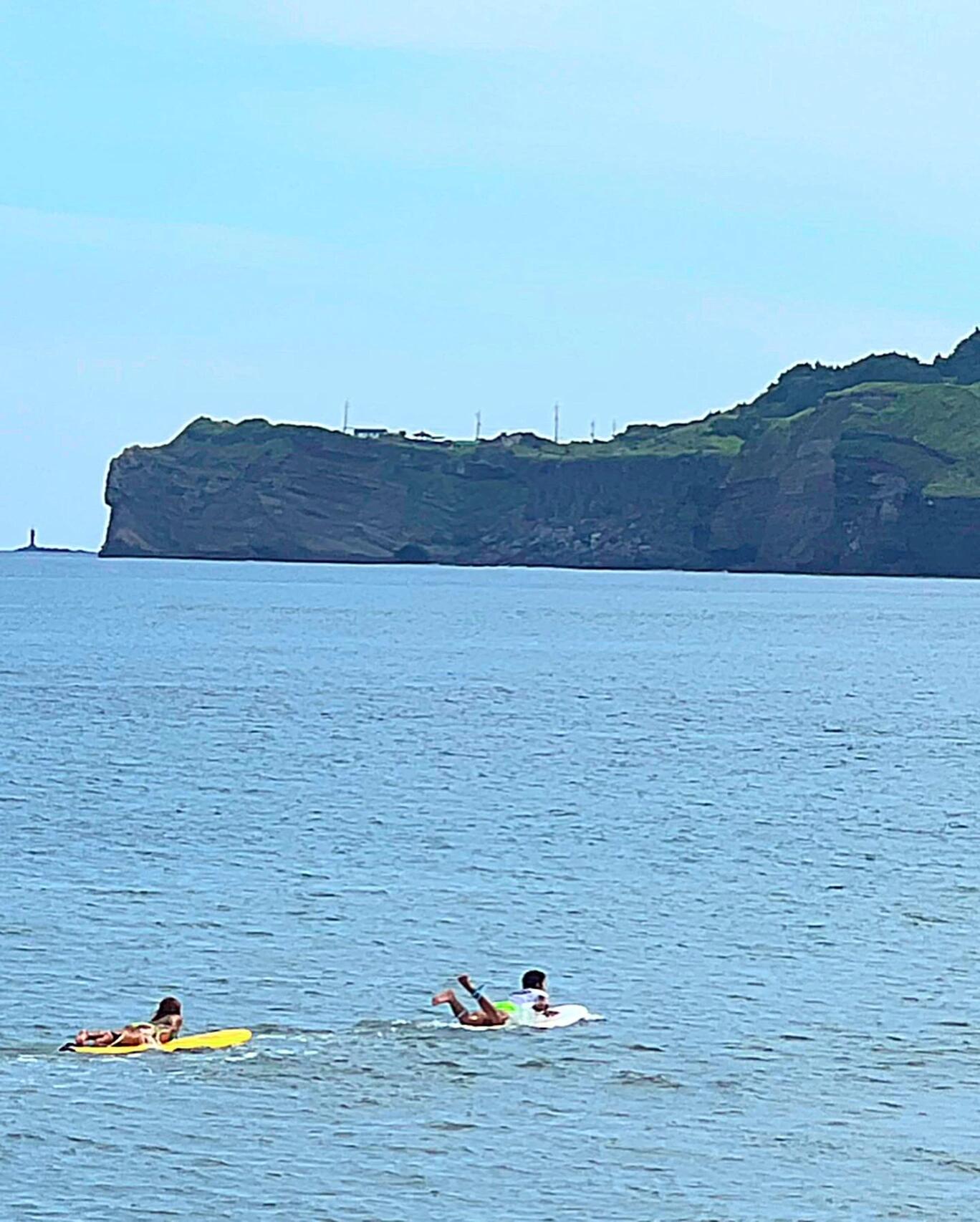 
                        濟州島必打卡景點：城山日出峰今天在濟州島暴走了一整天，終于打卡了超美的城山日出峰！??? #濟州島# #城山日出峰# #韓國旅行#