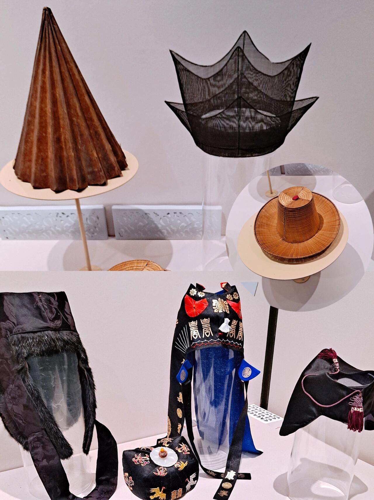 
                        韓國大邱 | 服飾文化探索之旅??【服飾文化展廳】通過紗、織、色、衣四大主題，帶你了解韓國服裝從古至今的演變歷程。展廳設計讓你同時感受韓國服裝的傳統美感和亞洲傳統服飾的魅力。???【國立大邱博物館】自1994年12月7日開館以來，一直致力于保護、研究、展示和教育大邱及慶尚北道的文化遺產，是一座重要的文化設施。??? 門票：免費（提供免費門票）? 開放時間：09:00~18:00（每周一閉館）*請在閉館前30分鐘入場?? 地址：大邱廣域市壽城區青湖路321_________________#韓國大邱 #大邱旅游 #韓國服飾 #必去博物館 #服裝設計 #韓國旅行 #大邱文化體驗 ????