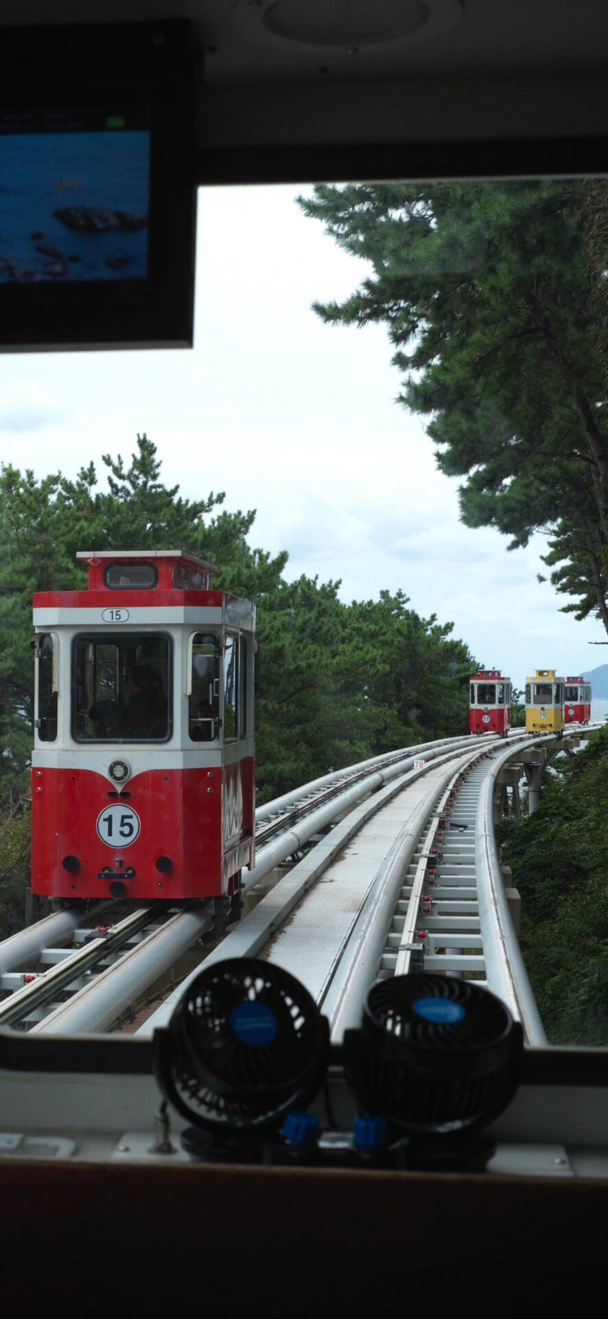 
                        釜山海云臺天空膠囊小火車｜旅行攝影釜山海云臺的天空膠囊小火車，超夢幻的體驗！???#釜山天空膠囊 #釜山旅行 #韓國攝影 #旅行日記 #海云臺 #韓國旅游 #攝影愛好者